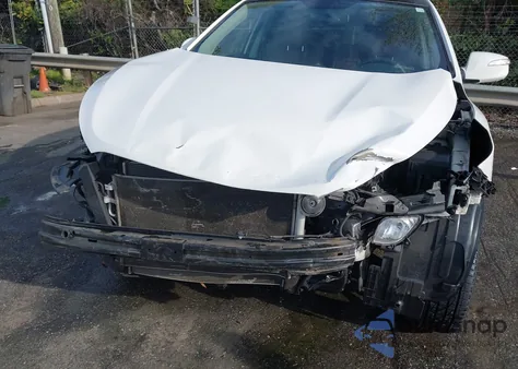 2011 Hyundai Tucson Limited из США, поврежденный, VIN KM8JU3AC3BU236992